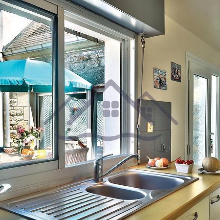 LocaLise - La Maison du pêcheur au Guilvinec - Chambres vue mer - A 20m de la mer située à la pointe de Men Meur - Tout à pied, plage, port, centre, commerces, marché - Wifi inclus - Linge de lit inclus - Jardin clos - En option , ménage et serviette Extérieur photo