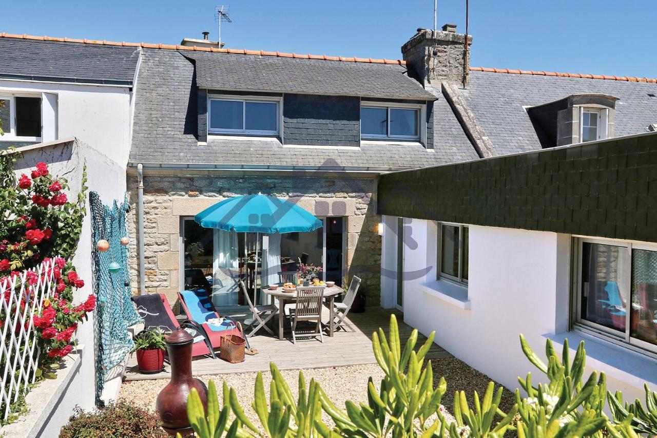 LocaLise - La Maison du pêcheur au Guilvinec - Chambres vue mer - A 20m de la mer située à la pointe de Men Meur - Tout à pied, plage, port, centre, commerces, marché - Wifi inclus - Linge de lit inclus - Jardin clos - En option , ménage et serviette Extérieur photo