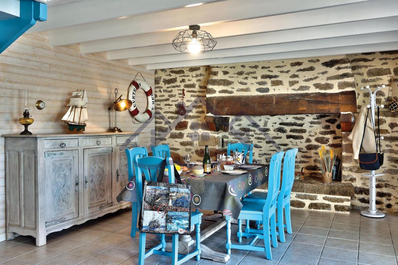 LocaLise - La Maison du pêcheur au Guilvinec - Chambres vue mer - A 20m de la mer située à la pointe de Men Meur - Tout à pied, plage, port, centre, commerces, marché - Wifi inclus - Linge de lit inclus - Jardin clos - En option , ménage et serviette Extérieur photo