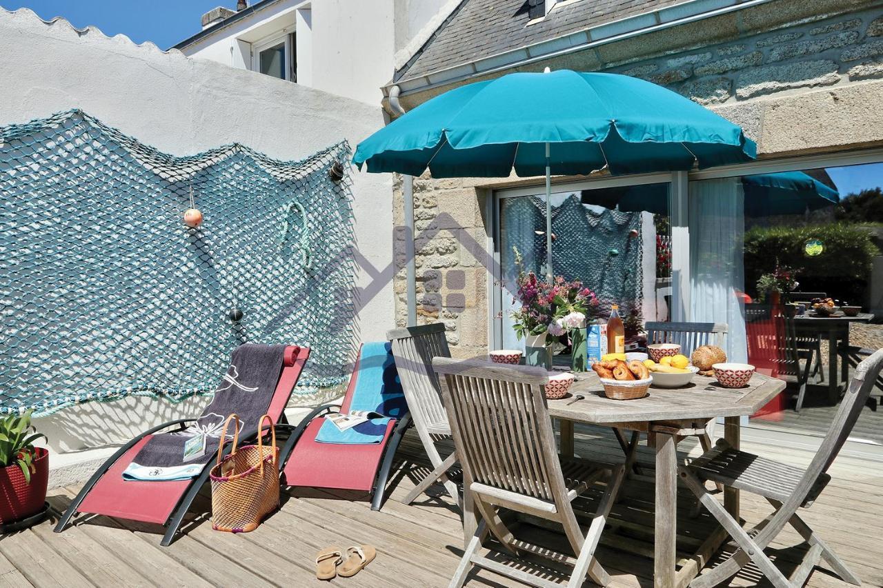 LocaLise - La Maison du pêcheur au Guilvinec - Chambres vue mer - A 20m de la mer située à la pointe de Men Meur - Tout à pied, plage, port, centre, commerces, marché - Wifi inclus - Linge de lit inclus - Jardin clos - En option , ménage et serviette Extérieur photo