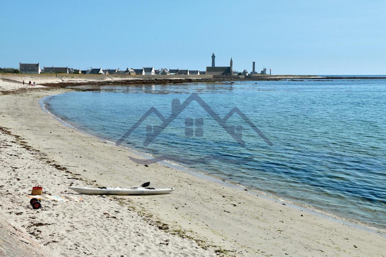 LocaLise - La Maison du pêcheur au Guilvinec - Chambres vue mer - A 20m de la mer située à la pointe de Men Meur - Tout à pied, plage, port, centre, commerces, marché - Wifi inclus - Linge de lit inclus - Jardin clos - En option , ménage et serviette Extérieur photo