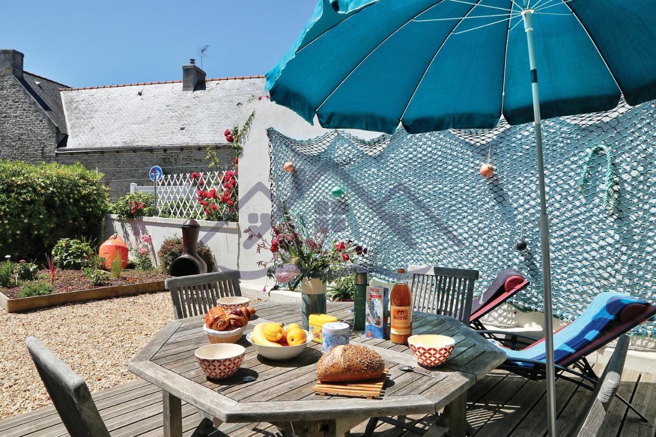 LocaLise - La Maison du pêcheur au Guilvinec - Chambres vue mer - A 20m de la mer située à la pointe de Men Meur - Tout à pied, plage, port, centre, commerces, marché - Wifi inclus - Linge de lit inclus - Jardin clos - En option , ménage et serviette Extérieur photo