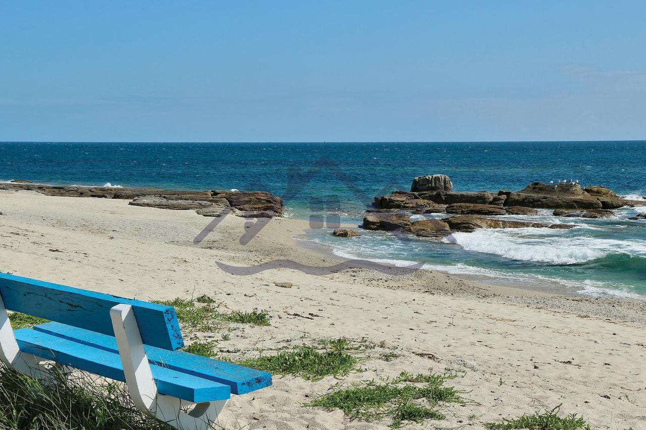 LocaLise - La Maison du pêcheur au Guilvinec - Chambres vue mer - A 20m de la mer située à la pointe de Men Meur - Tout à pied, plage, port, centre, commerces, marché - Wifi inclus - Linge de lit inclus - Jardin clos - En option , ménage et serviette Extérieur photo